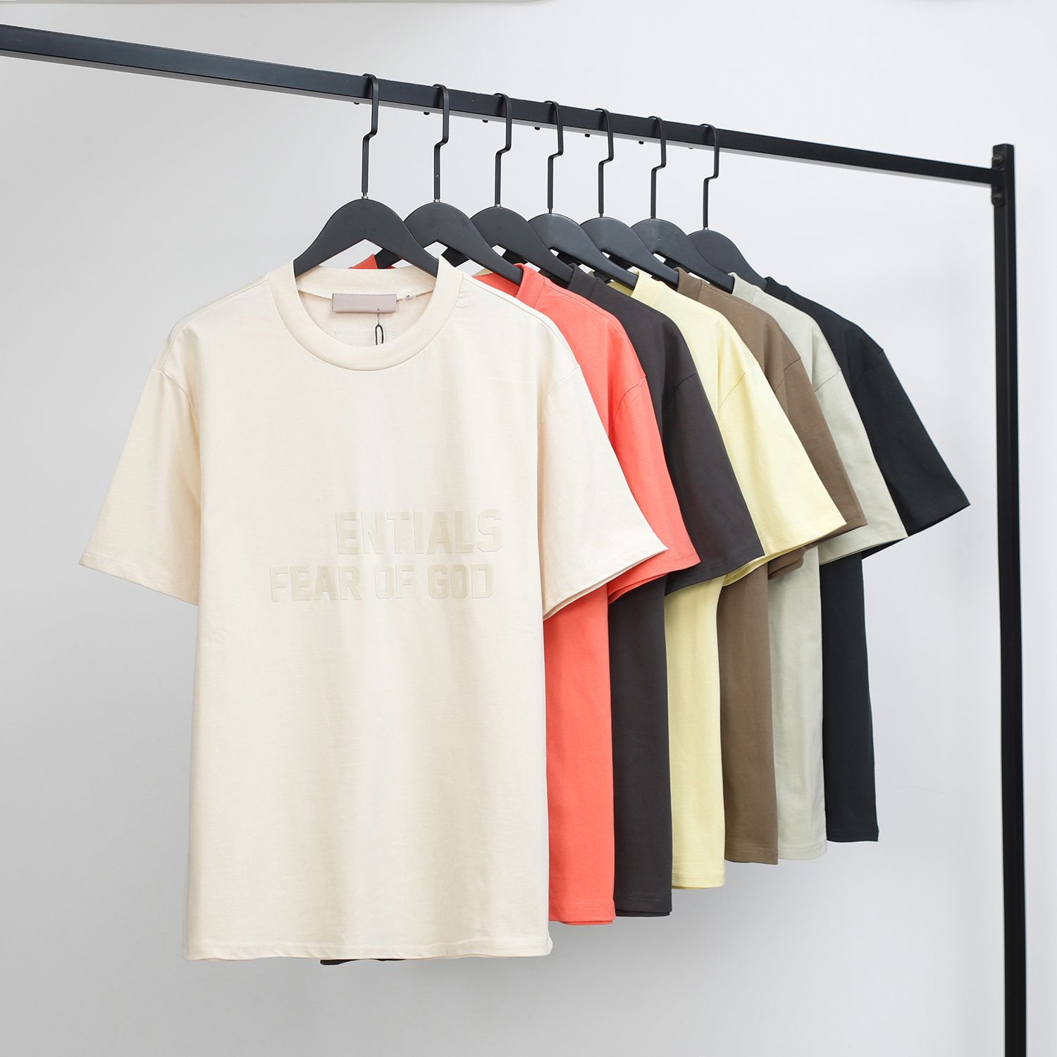 Mens 5A 2023 ESS T-Shirts Designer essentail Top Womens Tees Short Summer Fashion Casual with Letter Superior Quality t shirt, 01
Mens 5A 2023 ESS T-Shirts Designer essentail Top Womens Tees Short Summer Fashion Casual with Letter Superior Quality t shirt, 01