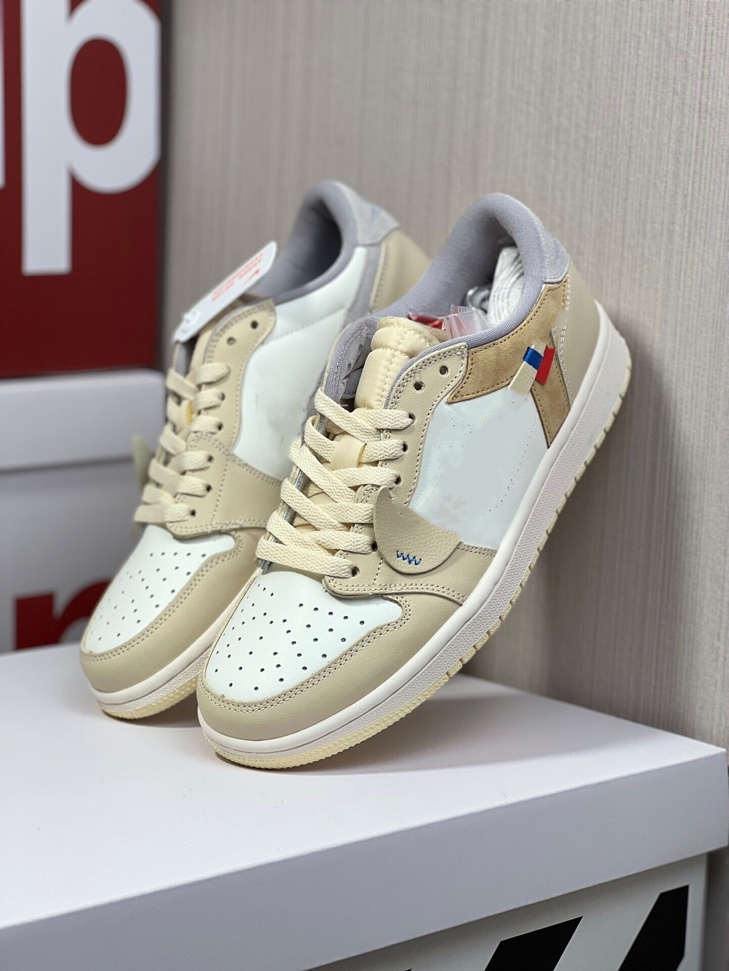 top quality Casual Shoes Shop Basketball For Men Women Jumpman 1 1s Low OG Neutral Grey (2021) Designer Sneakers Outdoor Racing Lifestyles Boxes Coming
top quality Casual Shoes Shop Basketball For Men Women Jumpman 1 1s Low OG Neutral Grey (2021) Designer Sneakers Outdoor Racing Lifestyles Boxes Coming