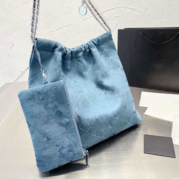 bag Chain Totes Designer Vintage Women Bags Solid Color Leather Bag Large Shopping Handbags Golden Pendant Claic Handbags tops quality 23S, #25
bag Chain Totes Designer Vintage Women Bags Solid Color Leather Bag Large Shopping Handbags Golden Pendant Claic Handbags tops quality 23S, #25