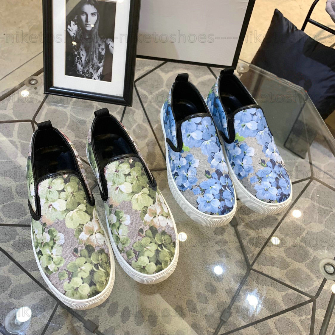 Italian luxury Blooms pattern men loafers shoes Casual Shoes 407362 Embroidered Mens women Skateboard shoes 546152, 01
Italian luxury Blooms pattern men loafers shoes Casual Shoes 407362 Embroidered Mens women Skateboard shoes 546152, 01