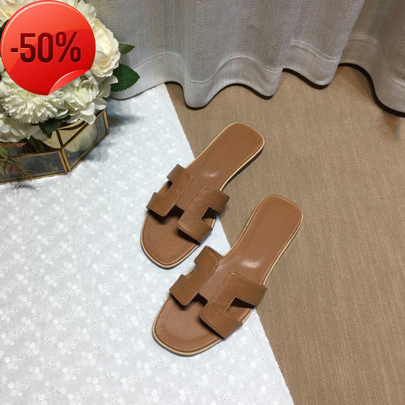 Slippers Designer Sandals Shoes Ladies Slipper Flip Flops Summer Brand Classic Leather Fashion Beach Flat Heel With Dustbag Size2, #14
Slippers Designer Sandals Shoes Ladies Slipper Flip Flops Summer Brand Classic Leather Fashion Beach Flat Heel With Dustbag Size2, #14