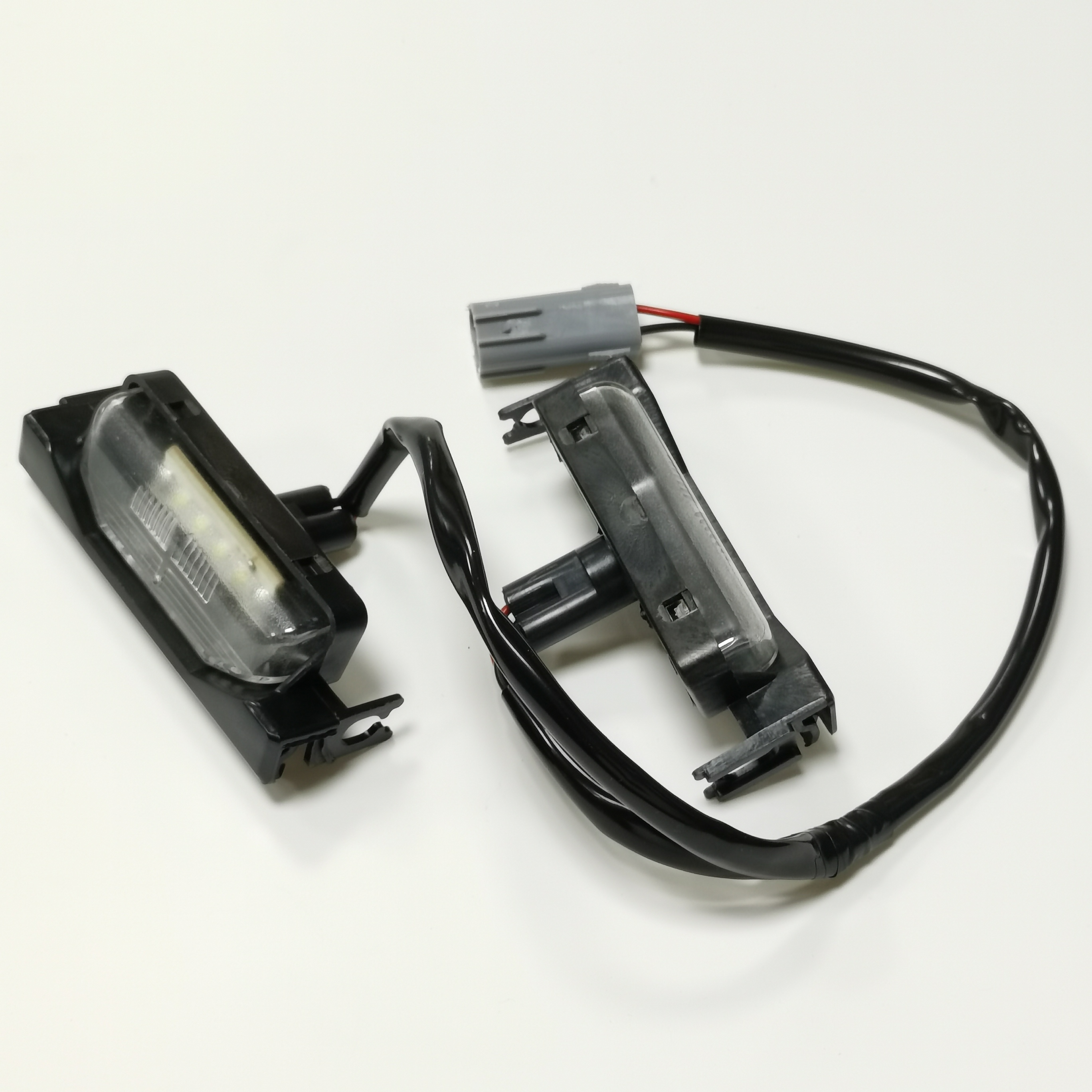 Rear bumper license number plate lamp for Mazda 6 2007 2008 2009 2010 2011 model GS1D-51-270D with cables