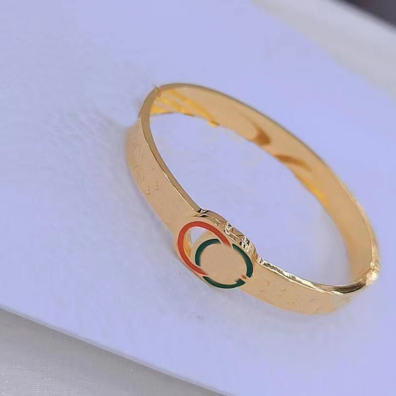7style Fashion Brand Designer Bracelets Women Letter Bangle Crystal 18K Gold Plated Stainless Steel Wedding Gift Jewelry
7style Fashion Brand Designer Bracelets Women Letter Bangle Crystal 18K Gold Plated Stainless Steel Wedding Gift Jewelry
