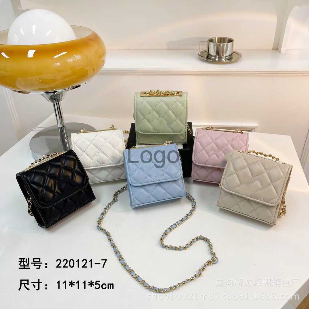 Designer Channel Cc Women Chanei Bag Small Square Bag New Fashion Korean Version Lingge Embroidery Chain Bag Single Shoulder Messenger Mobile Phone Pocket Bs, Black8
Designer Channel Cc Women Chanei Bag Small Square Bag New Fashion Korean Version Lingge Embroidery Chain Bag Single Shoulder Messenger Mobile Phone Pocket Bs, Black8
