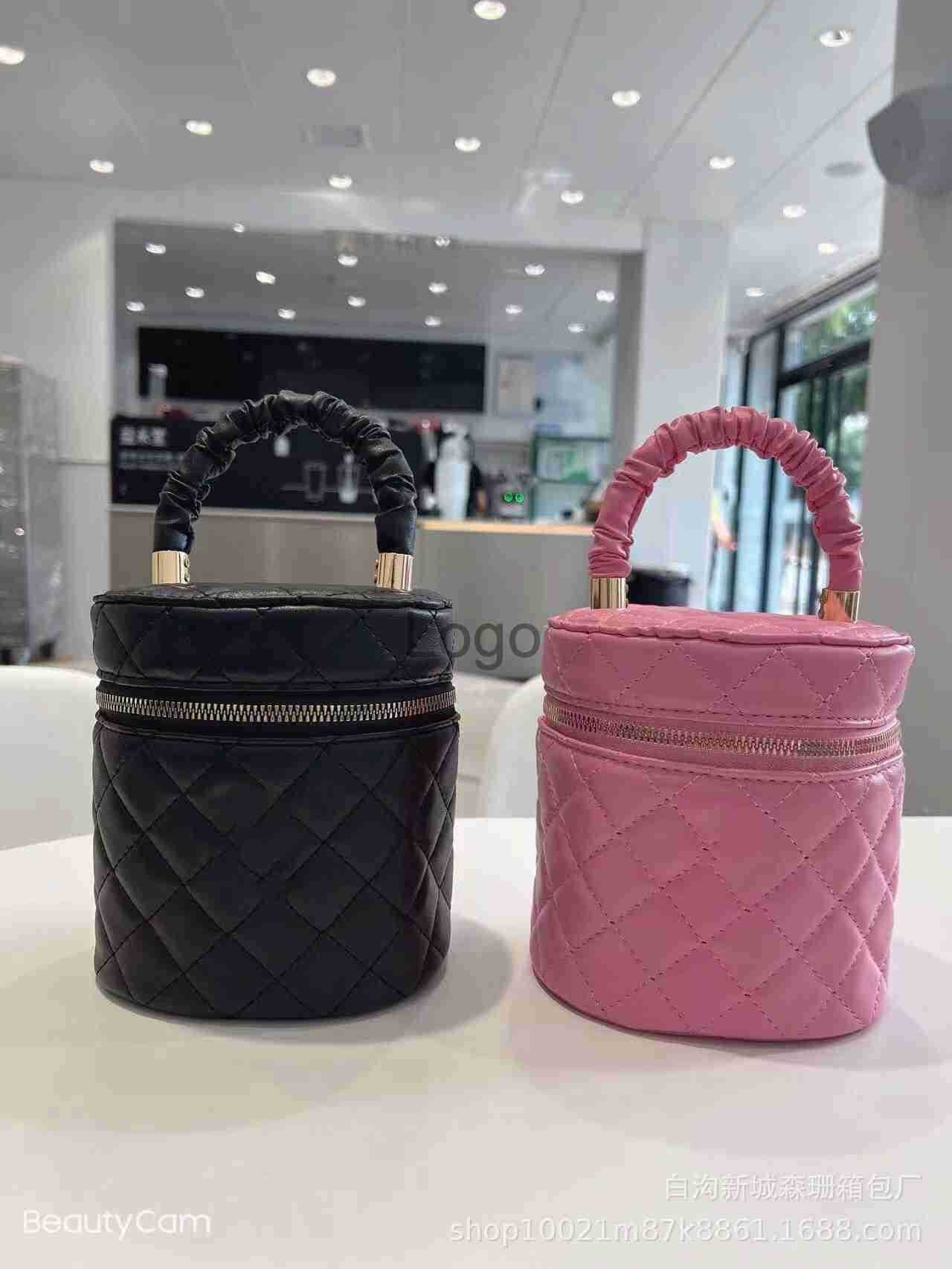Designer Channel Cc Women Chanei Bag Small Fragrance Bucket Makeup Bag New Portable Rhombus Bucket Women's Bag Single Shoulder Diagonal Cross Makeup Box Bag Black, Black20
Designer Channel Cc Women Chanei Bag Small Fragrance Bucket Makeup Bag New Portable Rhombus Bucket Women's Bag Single Shoulder Diagonal Cross Makeup Box Bag Black, Black20