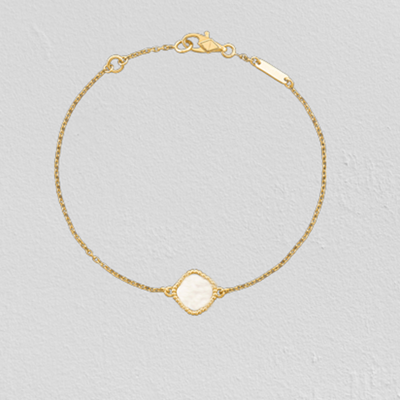 Single flower 4 leaf grass bracelets Bangle Chain 18K Gold Agate Shell Mother-of-Pearl for Women&Girl Wedding Mother' Day Jewelry Women gifts-A
Single flower 4 leaf grass bracelets Bangle Chain 18K Gold Agate Shell Mother-of-Pearl for Women&Girl Wedding Mother' Day Jewelry Women gifts-A