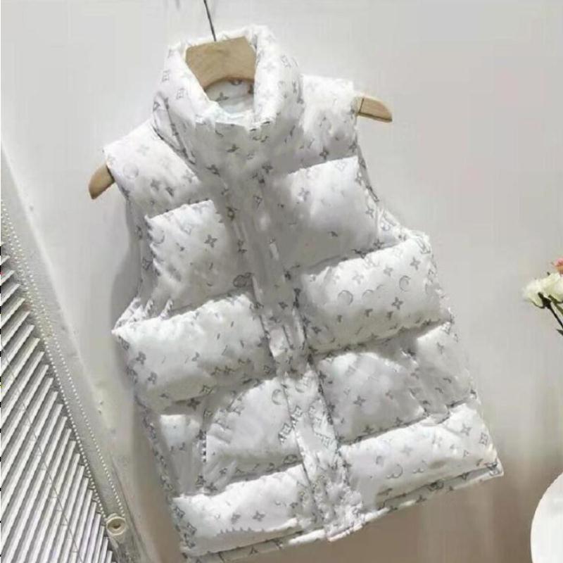 Down Jackets 2022LL Classical Brand Mens Down Vests Designer Embrodered Letter Bandge Style Womens Downs Vest Warm Outerwear Qisfg, White
Down Jackets 2022LL Classical Brand Mens Down Vests Designer Embrodered Letter Bandge Style Womens Downs Vest Warm Outerwear Qisfg, White
