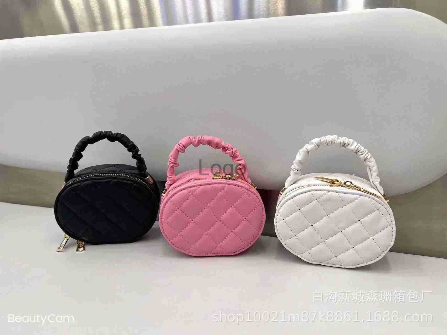 Designer Channel Cc Women Chanei Bag Fashion Small Bag New Fashion Checked Bag Women's Small Cross-body Bag Versatile Small Round Bag Tm, Black12
Designer Channel Cc Women Chanei Bag Fashion Small Bag New Fashion Checked Bag Women's Small Cross-body Bag Versatile Small Round Bag Tm, Black12