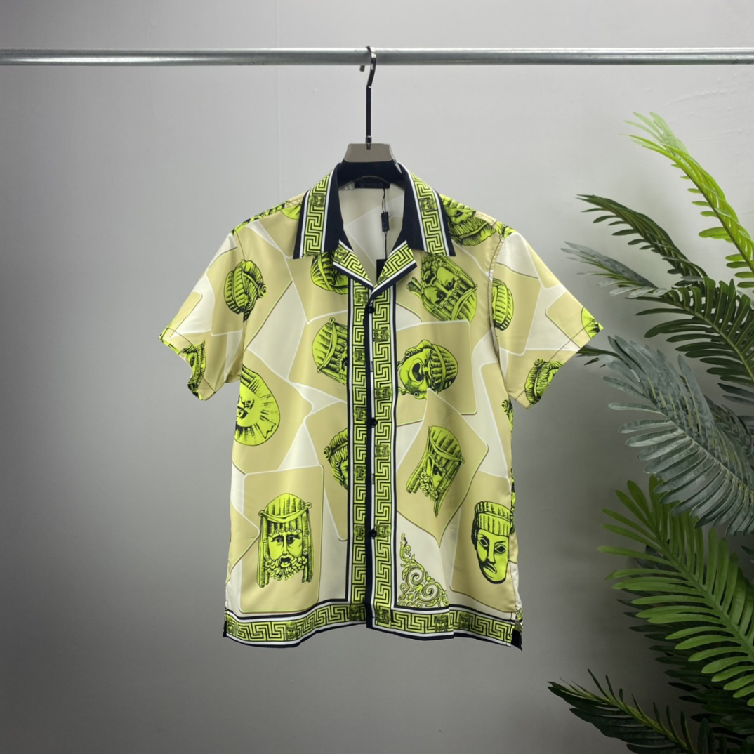 2 LUXURY Designers Shirts Men's Fashion Tiger Letter V silk bowling shirt Casual Shirts Men Slim Fit Short Sleeve Dress Shirt M-3XL#60
2 LUXURY Designers Shirts Men's Fashion Tiger Letter V silk bowling shirt Casual Shirts Men Slim Fit Short Sleeve Dress Shirt M-3XL#60
