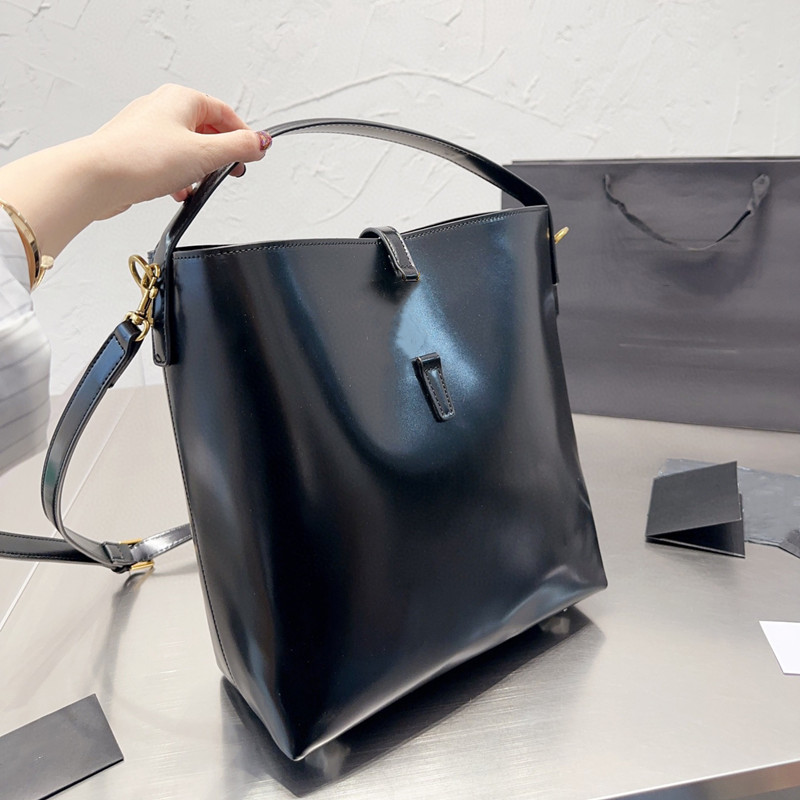 Women's shopping bag Luxury One Shoulder Bag Leather Handbag Designer handbag fashion crossbody bag, White
Women's shopping bag Luxury One Shoulder Bag Leather Handbag Designer handbag fashion crossbody bag, White