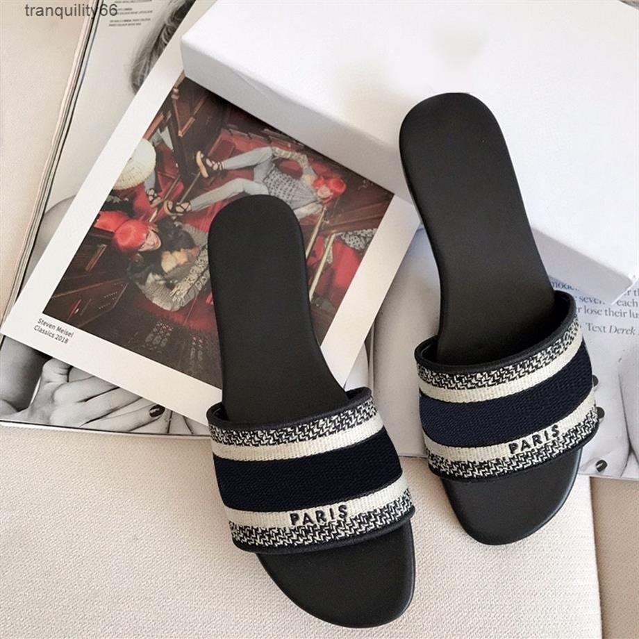Women Sandals Slippers Embroidery Designers Slides Sandal Floral Brocade Flip Flops Striped Beach Leather Rubber Flower Slipper Lo299r, Color 20
Women Sandals Slippers Embroidery Designers Slides Sandal Floral Brocade Flip Flops Striped Beach Leather Rubber Flower Slipper Lo299r, Color 20