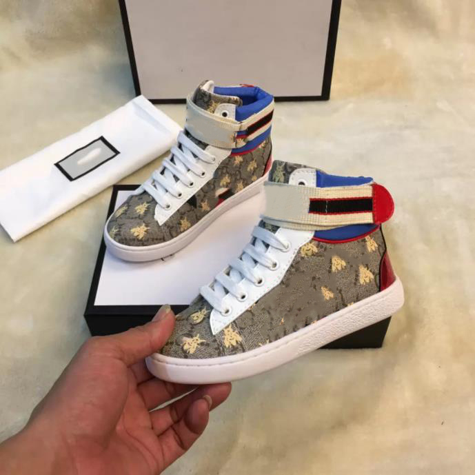 infant Classic kids shoes luxury designer children high-top toddler Bee guccie sneakers baby boys and girls gg Retro shoe size 23-35
infant Classic kids shoes luxury designer children high-top toddler Bee guccie sneakers baby boys and girls gg Retro shoe size 23-35