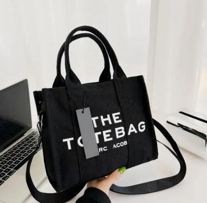 the tote bag lady famous designer cool practical Large capacity plain cross body shoulder handbags women great coin purse crossbody casual square canvas wallets AAA
the tote bag lady famous designer cool practical Large capacity plain cross body shoulder handbags women great coin purse crossbody casual square canvas wallets AAA