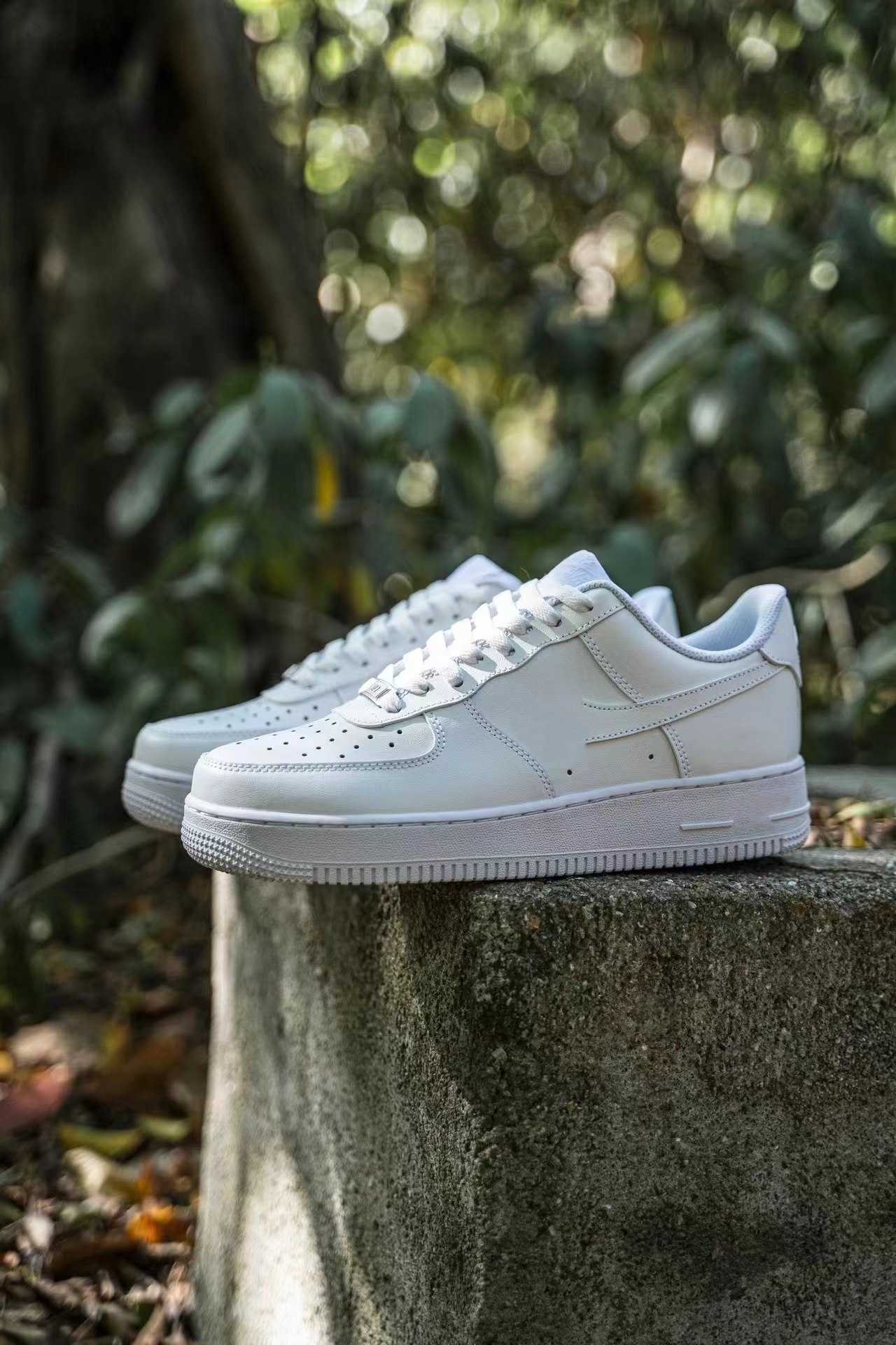 2023 Running Outdoor Designer New og tn white black low Basketball Shoes Sneaker Men Women sports originality casual retro classic 36-45 size
2023 Running Outdoor Designer New og tn white black low Basketball Shoes Sneaker Men Women sports originality casual retro classic 36-45 size