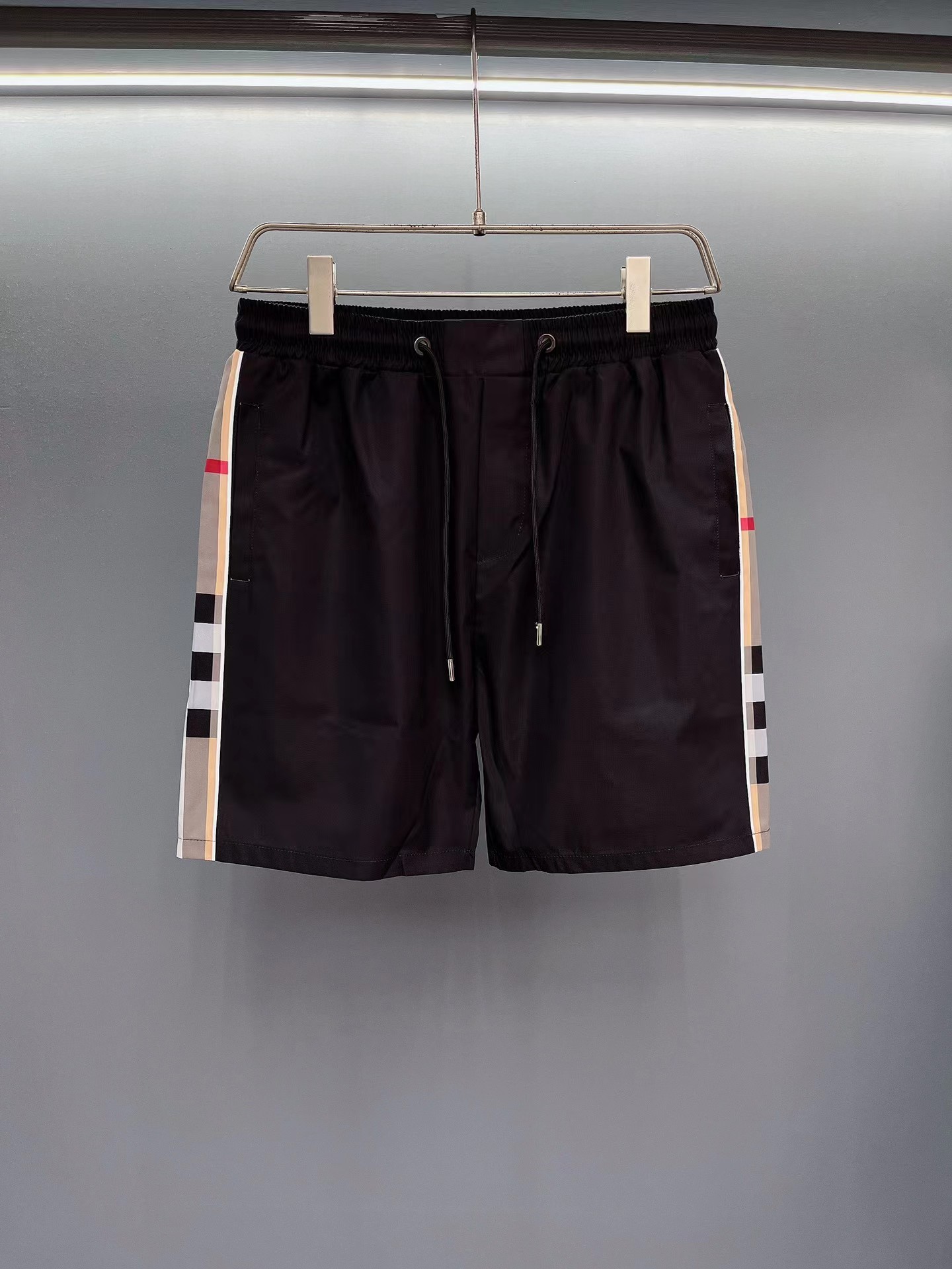 Mens Shorts Designer pants Men Striped shorts spandex shorts elegant swim short Casual Sports Gym short Quick Drying short Mens women summer Beach luxury PLUS Us size, Khaki
Mens Shorts Designer pants Men Striped shorts spandex shorts elegant swim short Casual Sports Gym short Quick Drying short Mens women summer Beach luxury PLUS Us size, Khaki