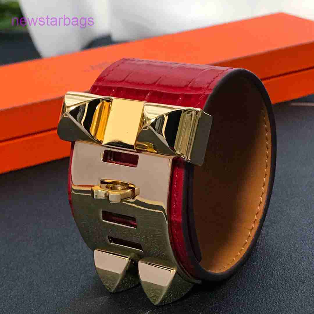Designer Herms Bracelet online shop France Brand Classic Collier De Bracelets High Quality Copper Genuine Leather Women's Bangle F XT
Designer Herms Bracelet online shop France Brand Classic Collier De Bracelets High Quality Copper Genuine Leather Women's Bangle F XT