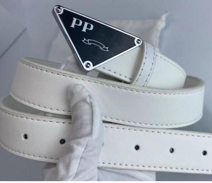 2023 Fashion Classic Belts For Men Women Designer Belt Silver Mens Black Smooth Gold Buckle Leather dresses Belt, Belt no box
2023 Fashion Classic Belts For Men Women Designer Belt Silver Mens Black Smooth Gold Buckle Leather dresses Belt, Belt no box