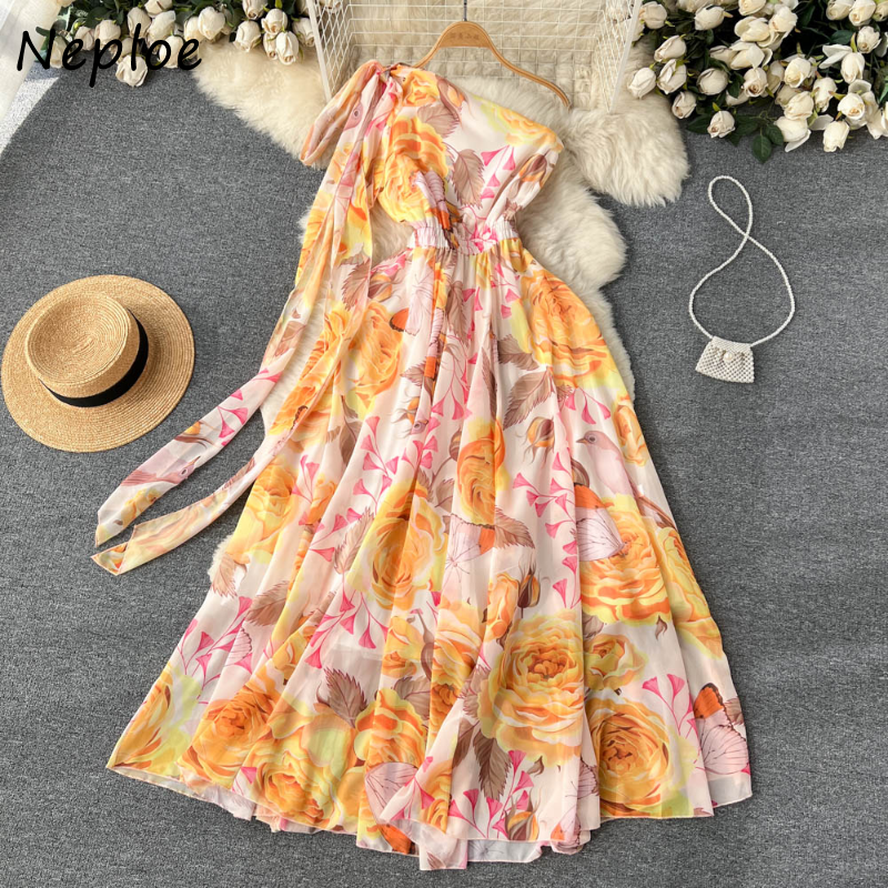 Open Back Suspender Chiffon Printed Dress Female Bohemian Seaside Holiday Style Robes Pleated Fairy First Love Vestidos 2023, Same as picture
Open Back Suspender Chiffon Printed Dress Female Bohemian Seaside Holiday Style Robes Pleated Fairy First Love Vestidos 2023, Same as picture