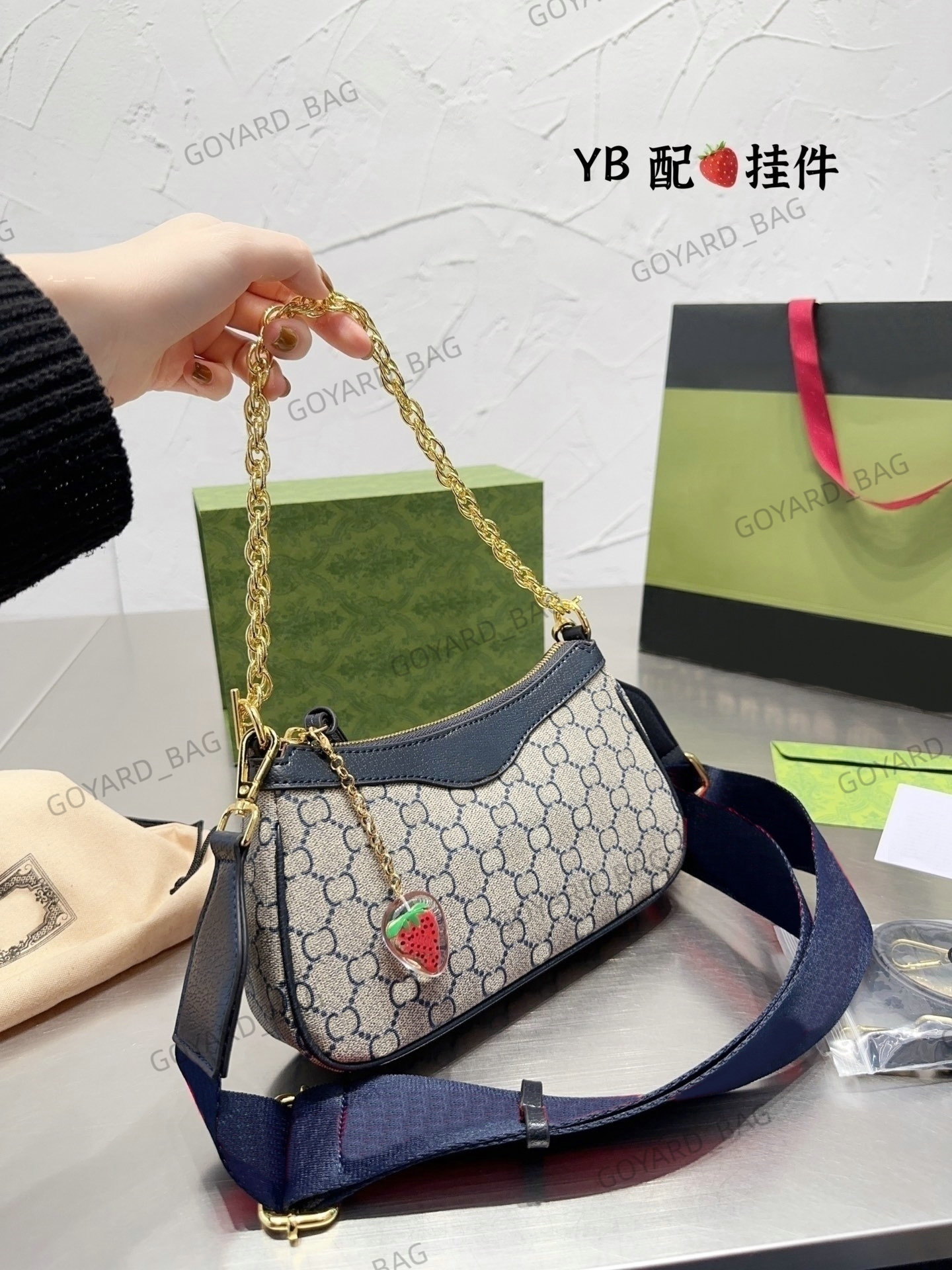 Ophidia Underarm Bag Ladies Crossbody Bags Strawberry Letters Luxurys Wide Adjustable Shoulder Strap Handbag Crescent Moon Hobo Chain Clutch Purse
Ophidia Underarm Bag Ladies Crossbody Bags Strawberry Letters Luxurys Wide Adjustable Shoulder Strap Handbag Crescent Moon Hobo Chain Clutch Purse