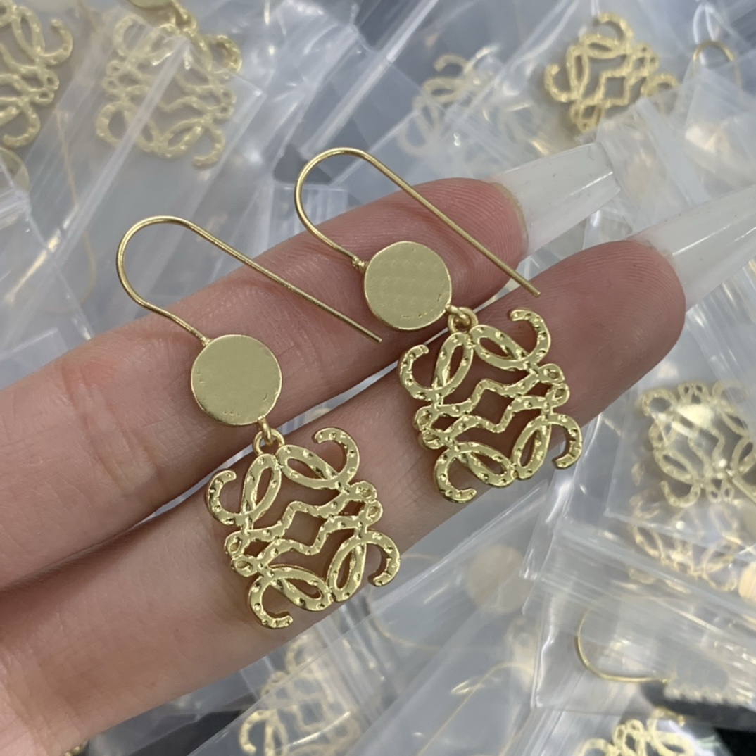 Luxurious Designed crystal Square Earrings Stud Banshee Medusa Head Portrait 18K Gold Plated Women's Greece Meander Pattern Designer Jewelry Gifts simple --0044
Luxurious Designed crystal Square Earrings Stud Banshee Medusa Head Portrait 18K Gold Plated Women's Greece Meander Pattern Designer Jewelry Gifts simple --0044