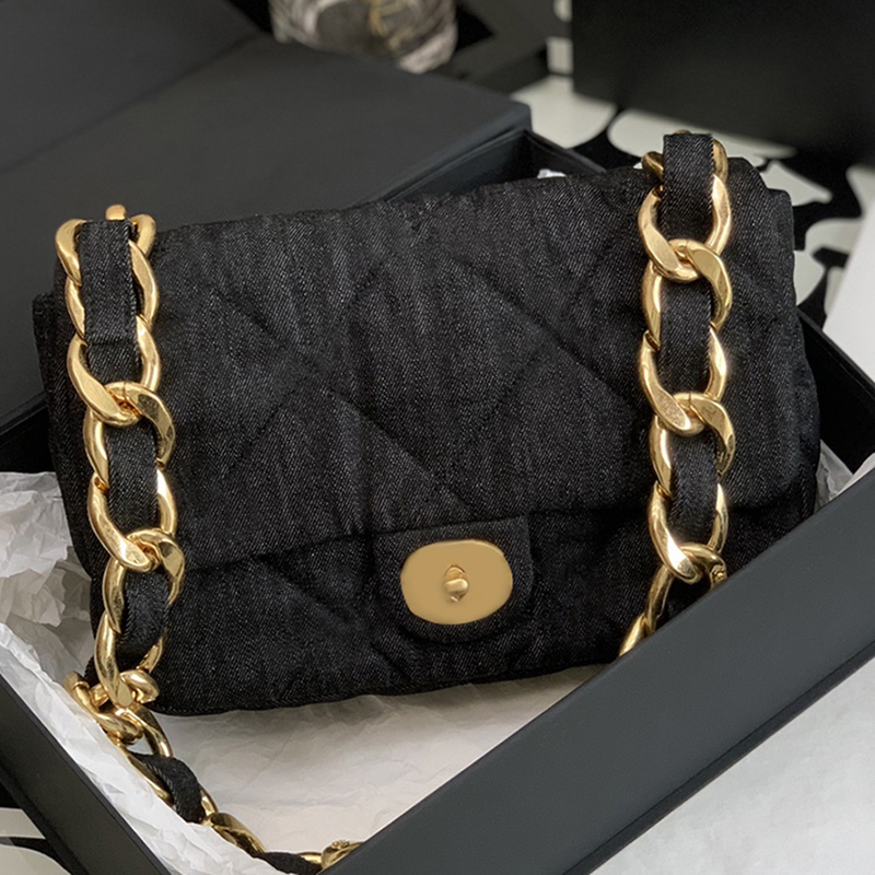 Designer Flap Bag Luxury HandBag 21CM High Imitation Fashion Shoulder Bag With Box ZC097
Designer Flap Bag Luxury HandBag 21CM High Imitation Fashion Shoulder Bag With Box ZC097