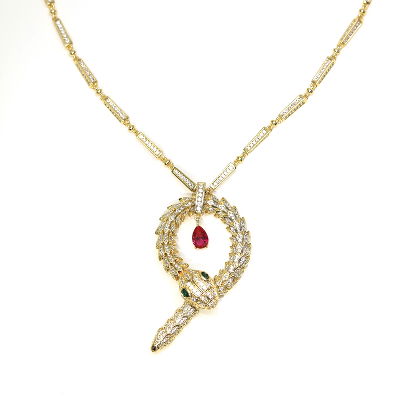 BUIGARI Snake necklace pendant designer necklace for woman diamond Gold plated 18K official reproductions jewelry fashion luxury exquisite gift 001
BUIGARI Snake necklace pendant designer necklace for woman diamond Gold plated 18K official reproductions jewelry fashion luxury exquisite gift 001