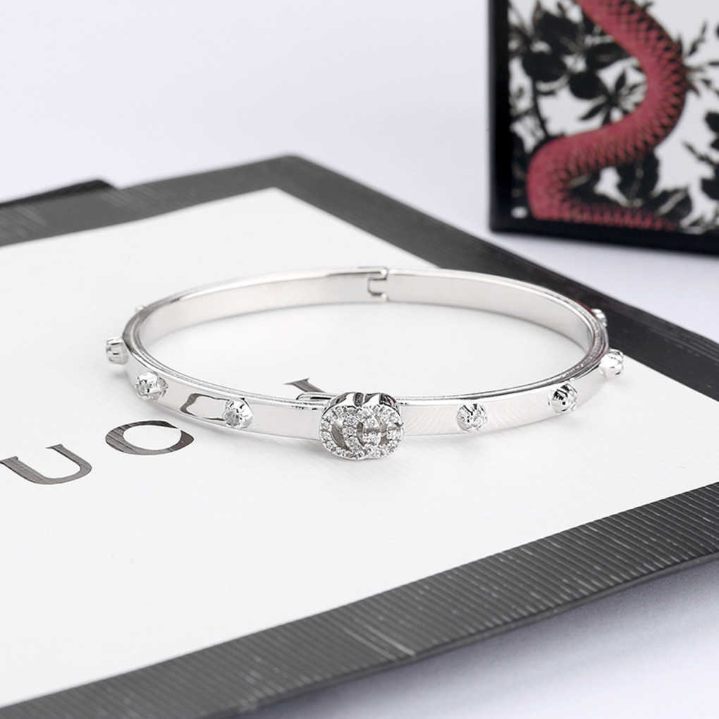 Fashion Collection 2023 New Luxury High Quality Fashion Jewelry for same hip hop tide Thai silver inlaid stone bracelet straight jewelry
Fashion Collection 2023 New Luxury High Quality Fashion Jewelry for same hip hop tide Thai silver inlaid stone bracelet straight jewelry
