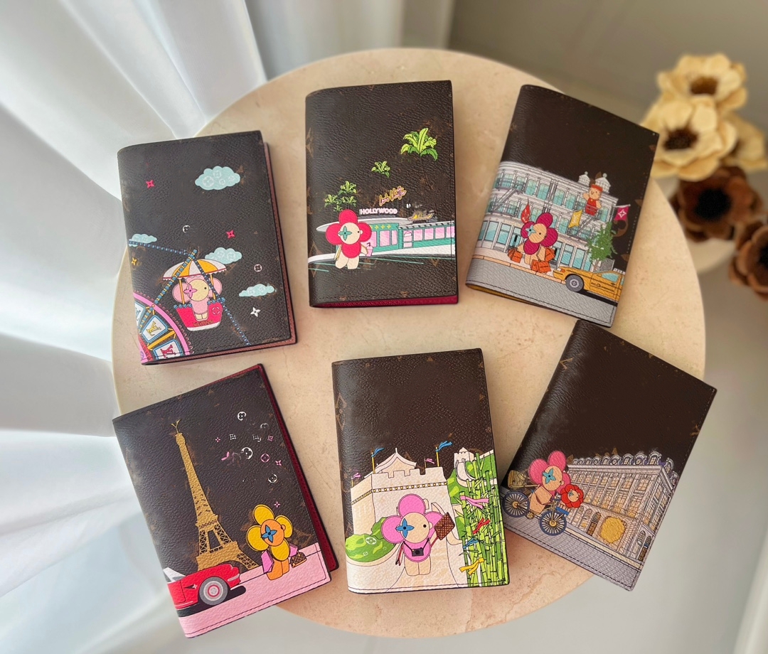 Famous Designer Sunflower Unisex Wallet Classic Plaid Splice Animal Graffiti Multi-card Passport Clip Clutch Bags Embossed Letter Women Men Coin Purses 13 Colors
Famous Designer Sunflower Unisex Wallet Classic Plaid Splice Animal Graffiti Multi-card Passport Clip Clutch Bags Embossed Letter Women Men Coin Purses 13 Colors