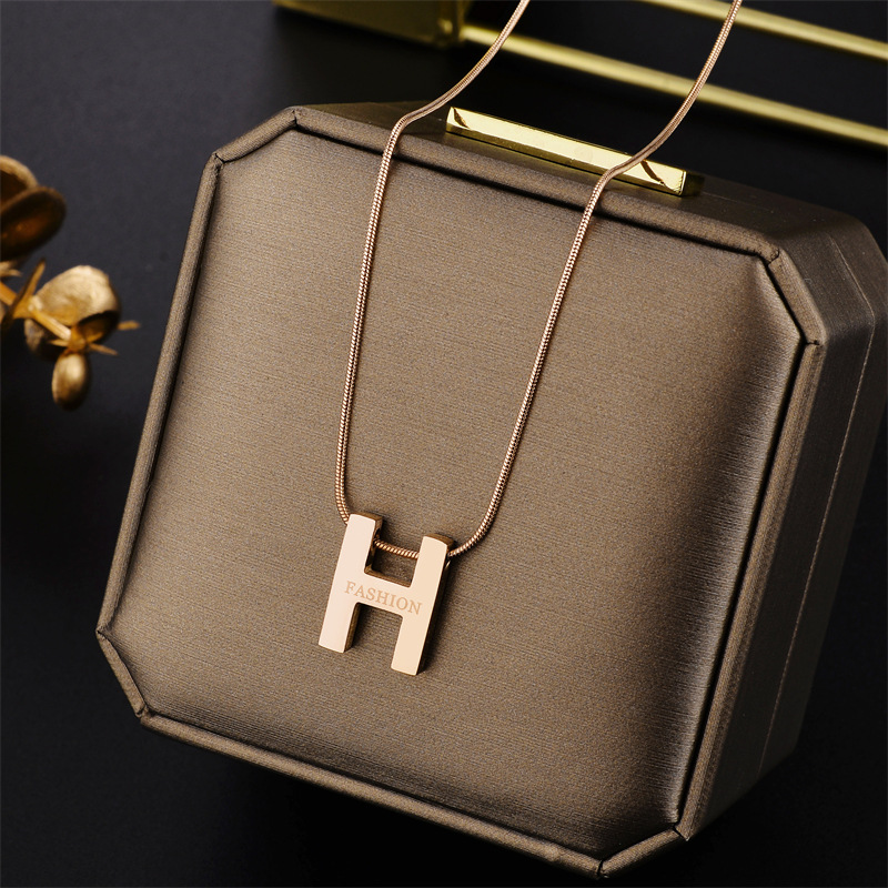 18K Gold Plated jewelry Pendant necklace chains Luxury Brand Designer Pendants Necklaces Stainless Steel Letter Choker Chain Jewelry Accessories Gifts
18K Gold Plated jewelry Pendant necklace chains Luxury Brand Designer Pendants Necklaces Stainless Steel Letter Choker Chain Jewelry Accessories Gifts