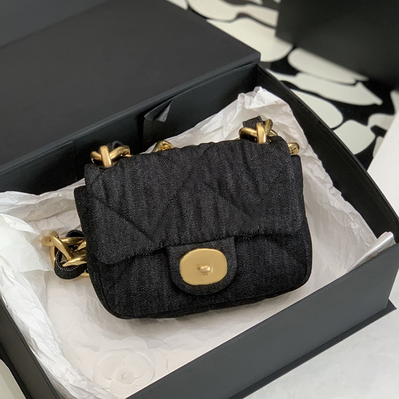 Designer Flap Bags Luxury Chain Bag 17CM High Imitation Fashion Shoulder Bag With Box ZC096
Designer Flap Bags Luxury Chain Bag 17CM High Imitation Fashion Shoulder Bag With Box ZC096
