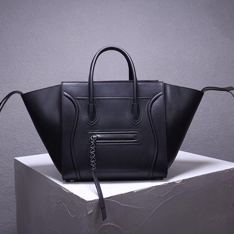 designer Tote bag Classic handbag Bat bag European American fashion embarrassing bag Wing bag Leather handbag Single backpack Official original imported Genuine, #4 30*30*20cm
designer Tote bag Classic handbag Bat bag European American fashion embarrassing bag Wing bag Leather handbag Single backpack Official original imported Genuine, #4 30*30*20cm