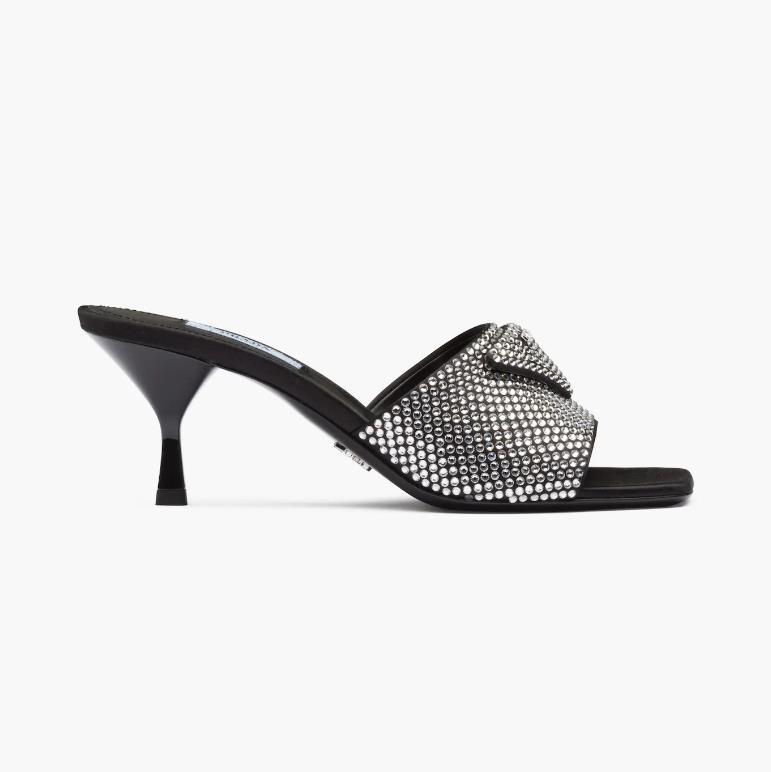 Black Crystal Satin Slides With Crystals Woman Mules Slippers 6cm heeled Crystals Sandals Flat Rubber Sole Slide Casual Fashion Party Lady size 35-42
Black Crystal Satin Slides With Crystals Woman Mules Slippers 6cm heeled Crystals Sandals Flat Rubber Sole Slide Casual Fashion Party Lady size 35-42