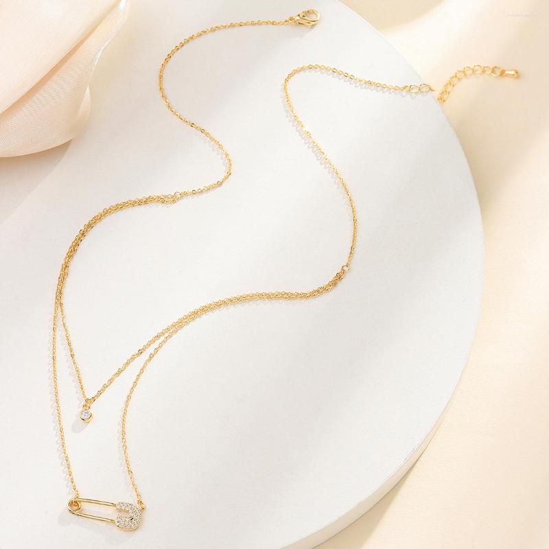 Pendant Necklaces Double Layered Paper Clip Gold PLated Pave Zircon CLavicle Chain Romance Jewelry Gift Safety Pin Necklace For Women 
Pendant Necklaces Double Layered Paper Clip Gold PLated Pave Zircon CLavicle Chain Romance Jewelry Gift Safety Pin Necklace For Women
