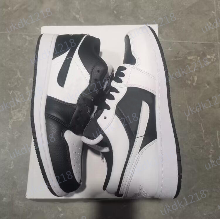 Mens Womens Basketball Shoes 1 Low SE Split white/black Homage Wmns Style: DR0502-101
Mens Womens Basketball Shoes 1 Low SE Split white/black Homage Wmns Style: DR0502-101
