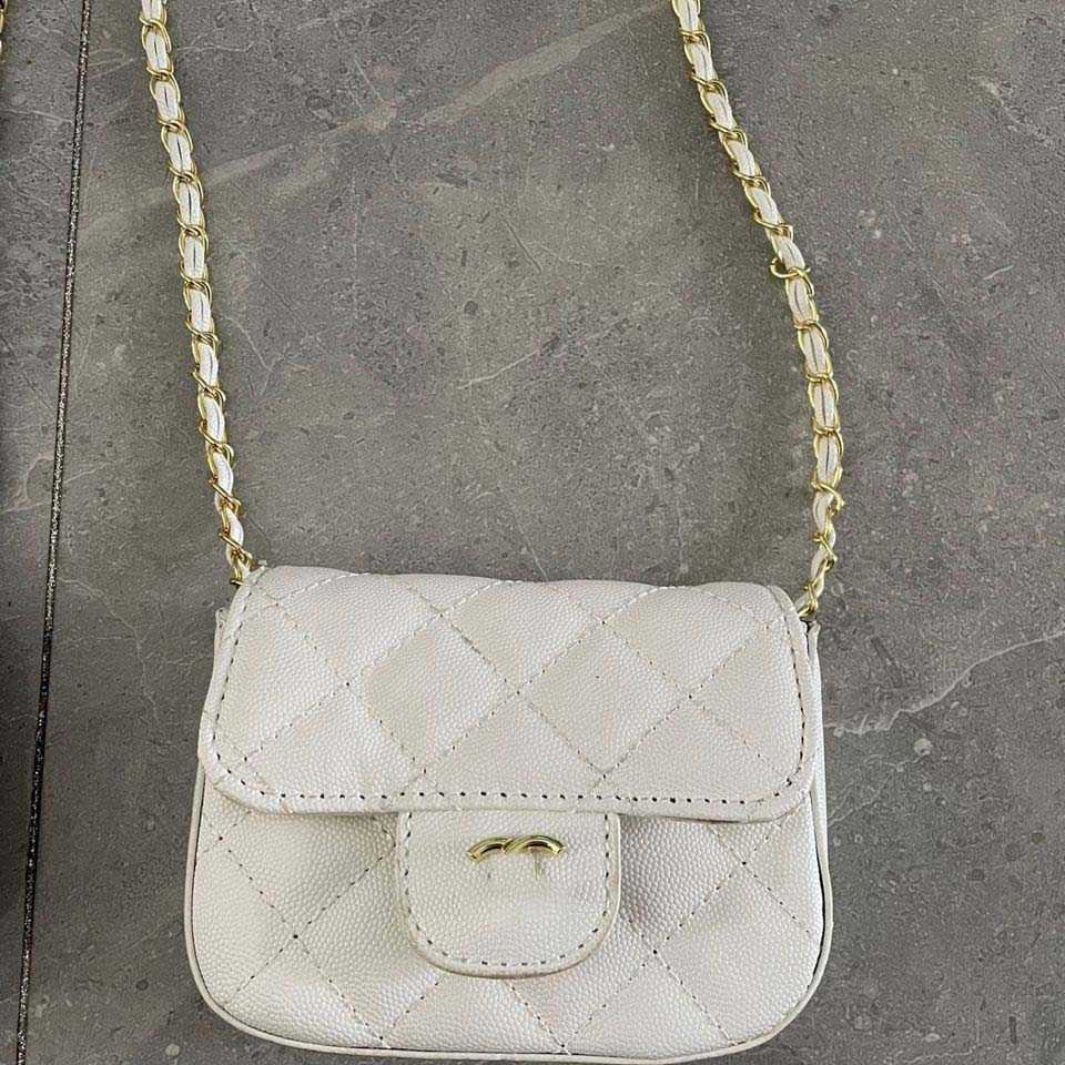 Designer Channel Cc Women Chanei Bag Chaopai Women's Bag Cross Bag Korean Version Cute Fashionable Versatile Small Sachet Korean Mini Bag White, Black
Designer Channel Cc Women Chanei Bag Chaopai Women's Bag Cross Bag Korean Version Cute Fashionable Versatile Small Sachet Korean Mini Bag White, Black