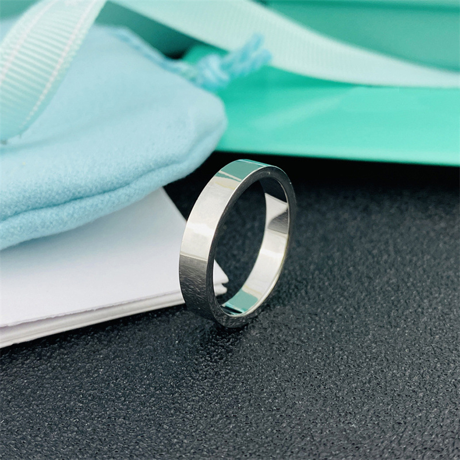 Fashion Designer Ring Mens Womens Band Rings luxury jewelry women Titanium steel Alloy Gold-Plated Craft Silver Rose Never Fade Not allergic 18K Gold Plated classic
Fashion Designer Ring Mens Womens Band Rings luxury jewelry women Titanium steel Alloy Gold-Plated Craft Silver Rose Never Fade Not allergic 18K Gold Plated classic