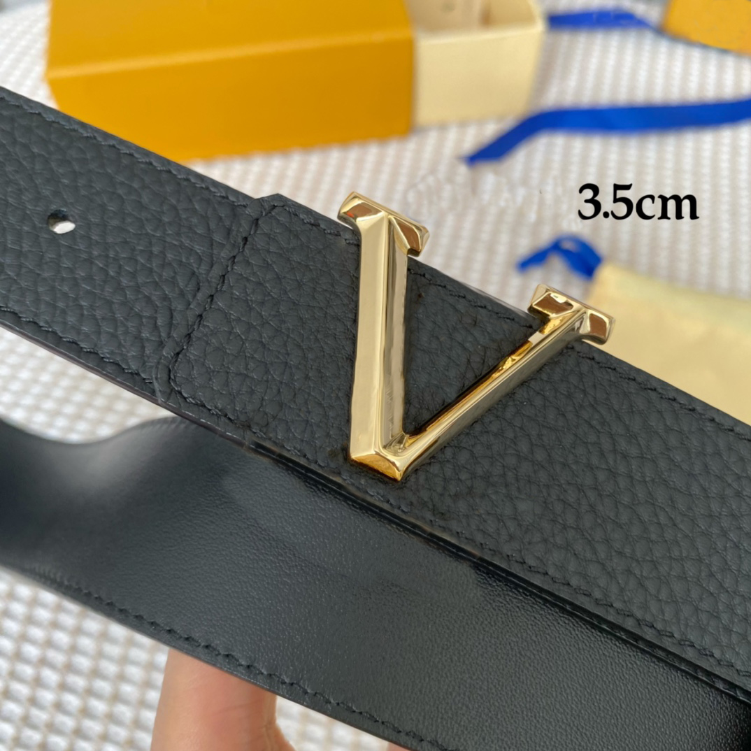 A fashion must Uniquely designed belt to complete your look