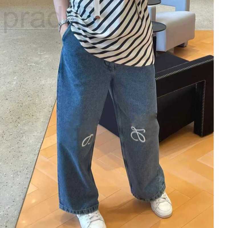 Women' Jeans Designer Autumn New Leg Embroidery Dark Blue Wide Pants Loose Women FJDD, Navy blue
Women' Jeans Designer Autumn New Leg Embroidery Dark Blue Wide Pants Loose Women FJDD, Navy blue