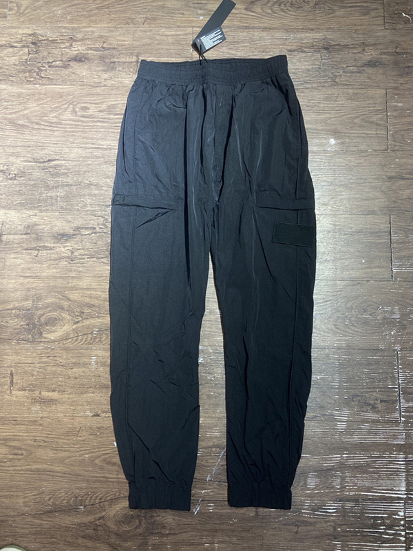 New quality pant nylon windproof light weight leggings loose and versatile work clothes casual pants exquisite embroidered badges men's luxury topstoney pants, Silver gray
New quality pant nylon windproof light weight leggings loose and versatile work clothes casual pants exquisite embroidered badges men's luxury topstoney pants, Silver gray