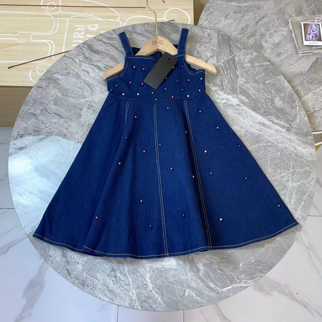 Brand Designer Girls' Dresses Denim Sling Port Style Retro Dress Summer New Style Design Dress Fashion Children's Clothing, Blue
Brand Designer Girls' Dresses Denim Sling Port Style Retro Dress Summer New Style Design Dress Fashion Children's Clothing, Blue