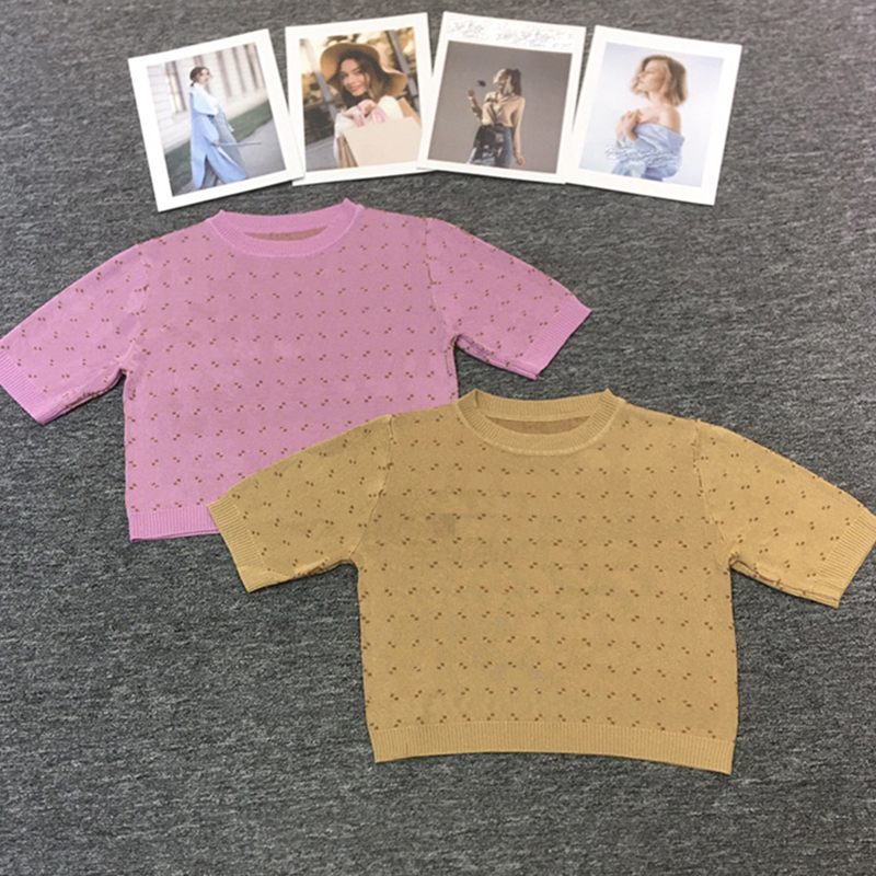 Short Sleeve Women Knits Vintage Knitted Tops for Ladies Designer Double Letter Jacquard Tees, Gray
Short Sleeve Women Knits Vintage Knitted Tops for Ladies Designer Double Letter Jacquard Tees, Gray
