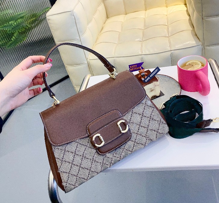 High quality handmade fashion men sling chest bags cross body messenger outdoor women waist bag pack hot sell should, White
High quality handmade fashion men sling chest bags cross body messenger outdoor women waist bag pack hot sell should, White
