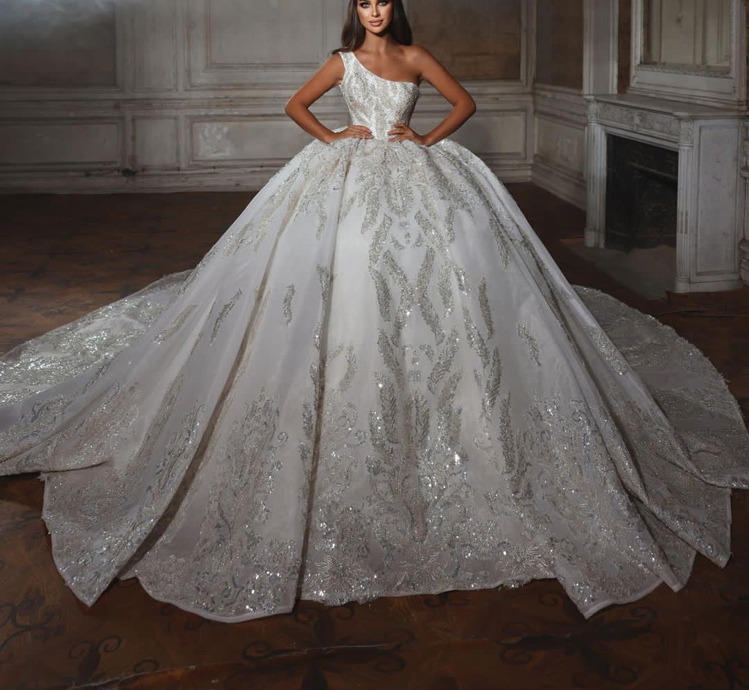 Sparkly Ball Gown Wedding Bateau Sleeveless One Shoulder Satin Shiny Sequins Appliques or Length Beaded Ruffles Formal Dresses Bridal Gowns Plus Size