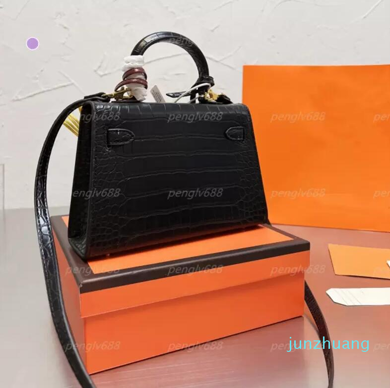 Women shoulder Bags Hot Sell Womens Genuine Leather Lock Flap Handbag 12 color pochette Twist Lady Crossbody Bag Hotsale 24 print and crocodile print purse, Pink
Women shoulder Bags Hot Sell Womens Genuine Leather Lock Flap Handbag 12 color pochette Twist Lady Crossbody Bag Hotsale 24 print and crocodile print purse, Pink