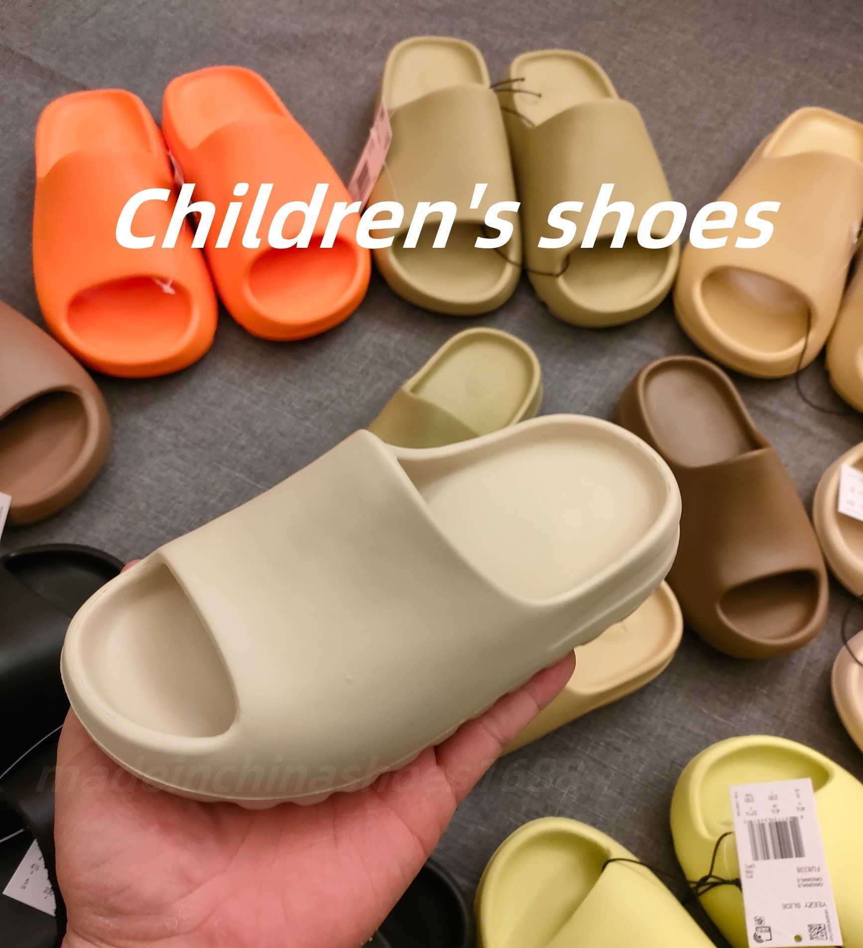 2023 New Designer tn kids Slipper infant child summer beach Outdoor Slide sandals flax orange glow green Casual slippers for spring and autumn 26-35 size
2023 New Designer tn kids Slipper infant child summer beach Outdoor Slide sandals flax orange glow green Casual slippers for spring and autumn 26-35 size
