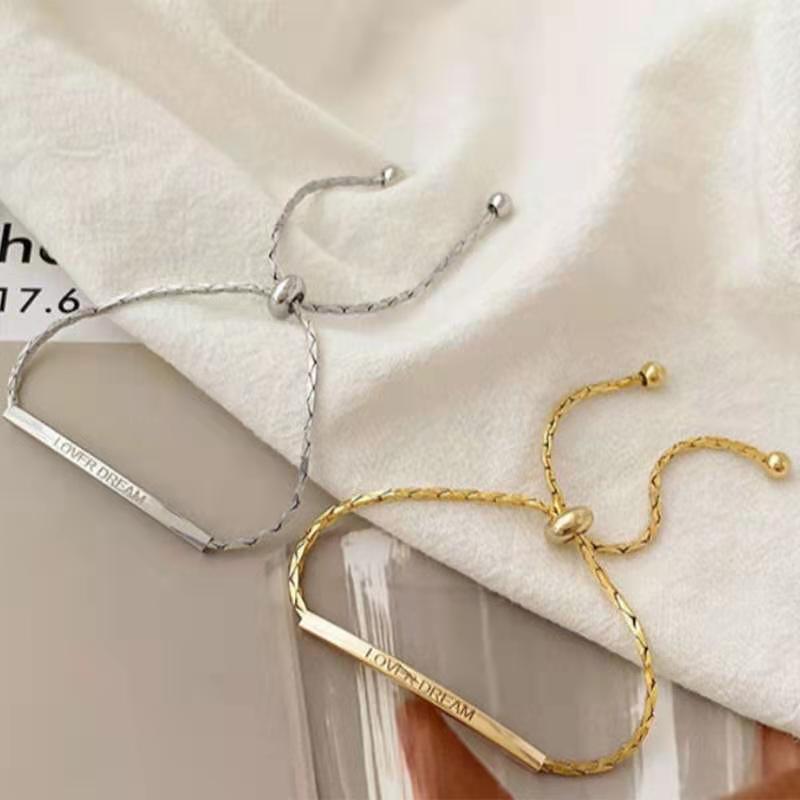 Senior sense of golden retro charm bracelet letter bracelet female summer niche design cold wind simple temperament girlfriends bracelet
Senior sense of golden retro charm bracelet letter bracelet female summer niche design cold wind simple temperament girlfriends bracelet
