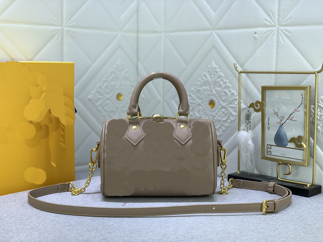 2023 Designer Luxury One Shoulder Bag Baguette Bag Diagonal Span Adjustable Shoulder Strap 58953, Black#white embossing
2023 Designer Luxury One Shoulder Bag Baguette Bag Diagonal Span Adjustable Shoulder Strap 58953, Black#white embossing
