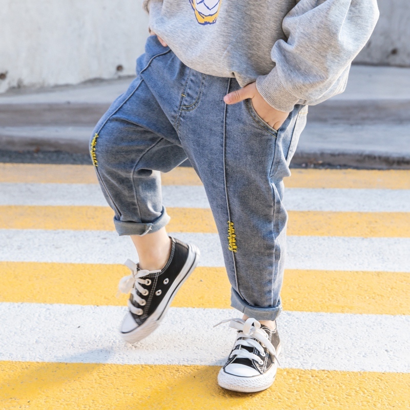 Jeans Children Clothing Baby Boys Jeans Cartoon Cotton Denim Pants 1 2 3 4 5 6 7 Years preschool Boys Kids Front Splicing Strip Jeans 230306