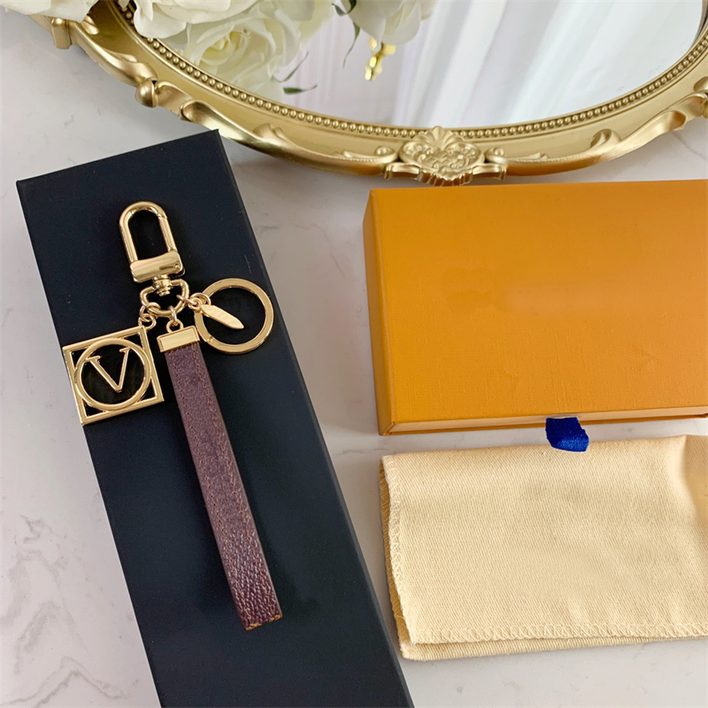 New Leather Key Chain Gold Designer Keychain Mens Women Keyring Monogram Bag Car Pendant Luxury Key Buckle
New Leather Key Chain Gold Designer Keychain Mens Women Keyring Monogram Bag Car Pendant Luxury Key Buckle