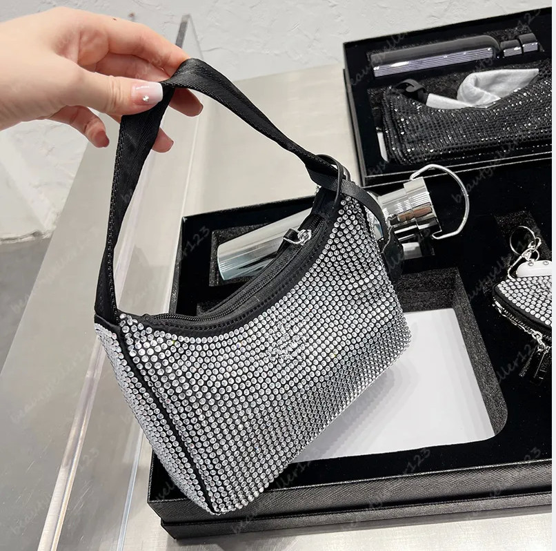 Luxury Designer Handbags Totes Bling Dinner Handbag Women Glitter Diamond Evening Bags Lady Shiny Rhinestone Party Shoulder Bag 22x16x5cm
Luxury Designer Handbags Totes Bling Dinner Handbag Women Glitter Diamond Evening Bags Lady Shiny Rhinestone Party Shoulder Bag 22x16x5cm
